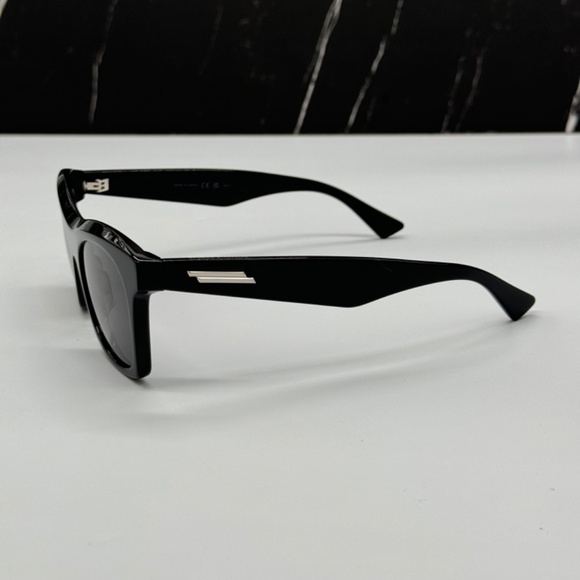 NEW BV1061S 001 BOTTEGA VENETA BLACK GREY SQUARE SUNGLASSES BOTTEGA VENETA - Picture 6 of 10
